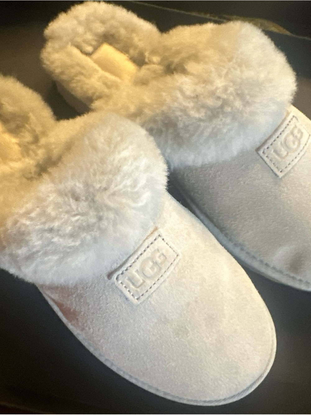 UGG Women’s Cozy Gray Plush Shearling Slippers Sz 10 - Picture 9 of 14